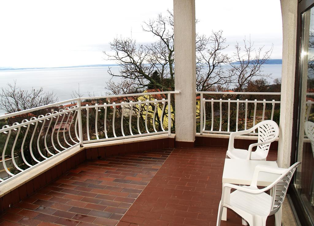 Guesthouse Gauss Opatija Ruang foto